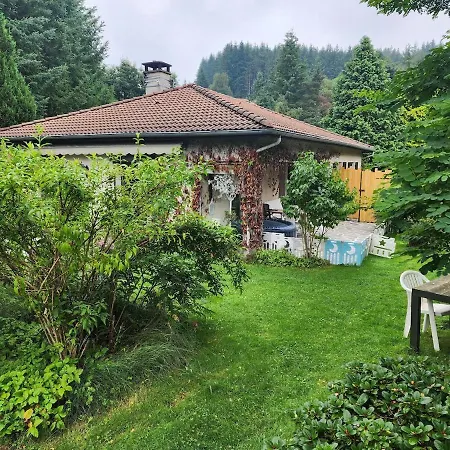 Ferienhaus La Parenthese Verte Saint-Just-Malmont